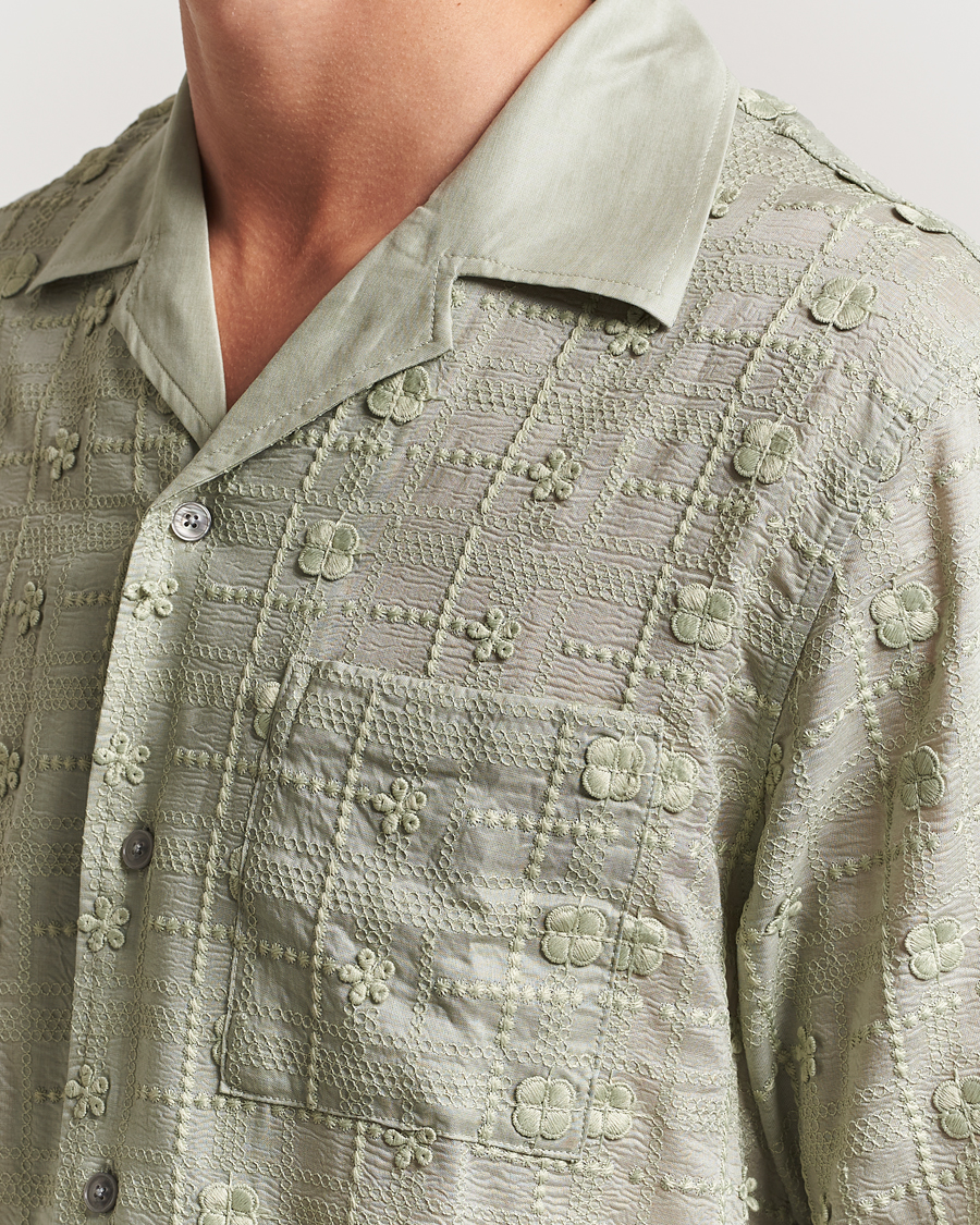 Hombres | Camisas | NN07 | Ben Lyocell Fil-Coupé Embroidery Anglaise Shirt Sage Green