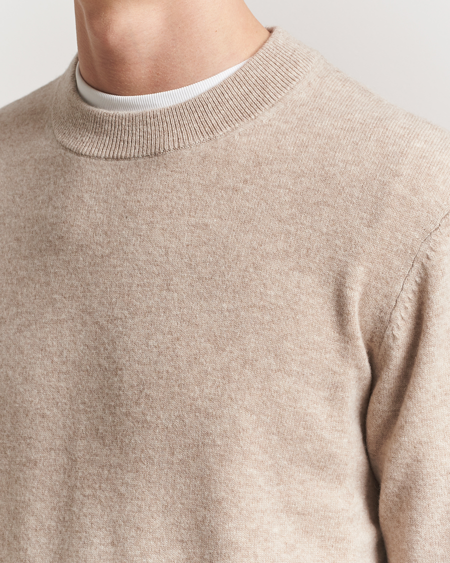 Hombres | Jerséis y prendas de punto | A Day's March | Marlow Cashmere Blend Sweater Sand