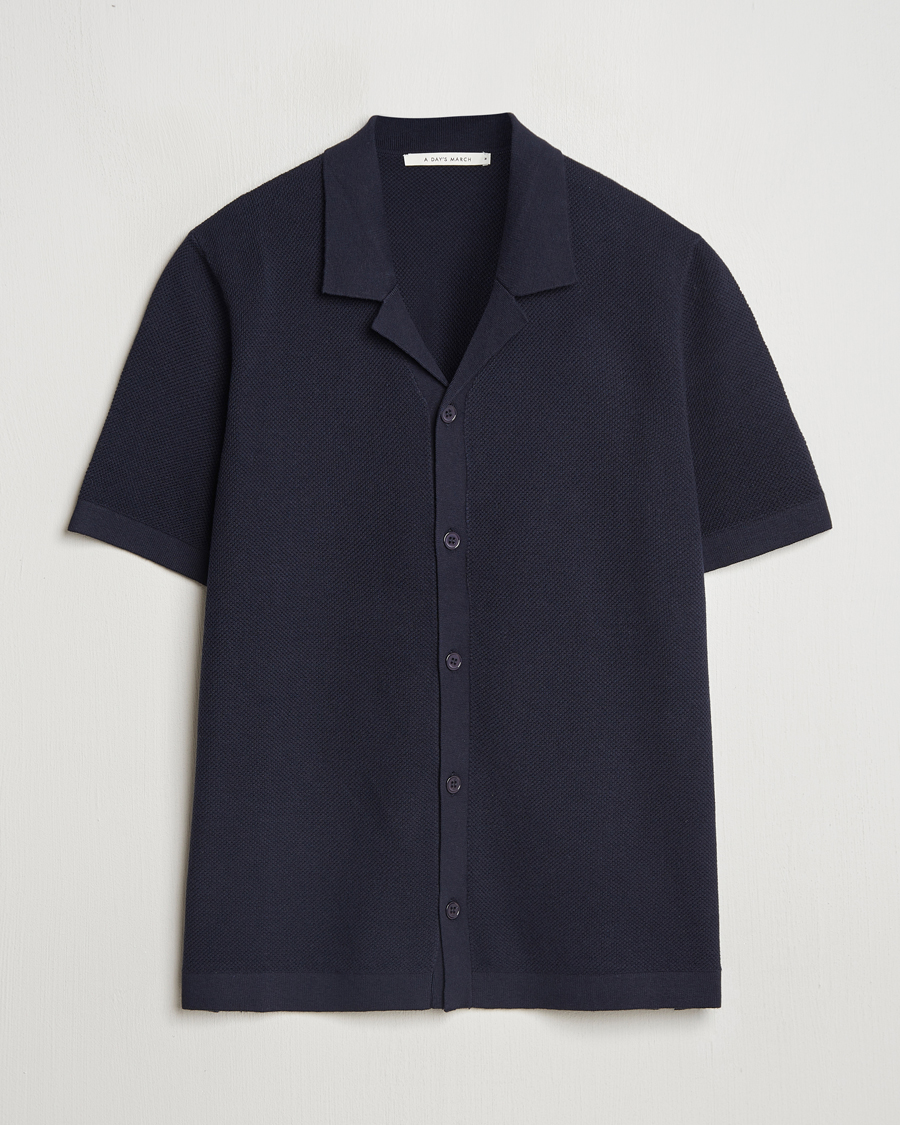 Hombres | Jerséis y prendas de punto | A Day's March | Yamu Structure Short Sleeve Navy