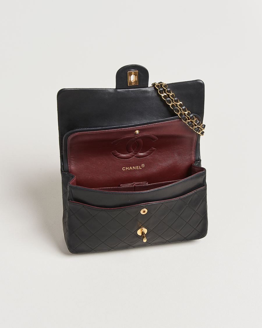 Hombres | Chanel Pre-Owned Classic Medium Double Flap Bag Lambskin Black | Chanel Pre-Owned | Classic Medium Double Flap Bag Lambskin Black