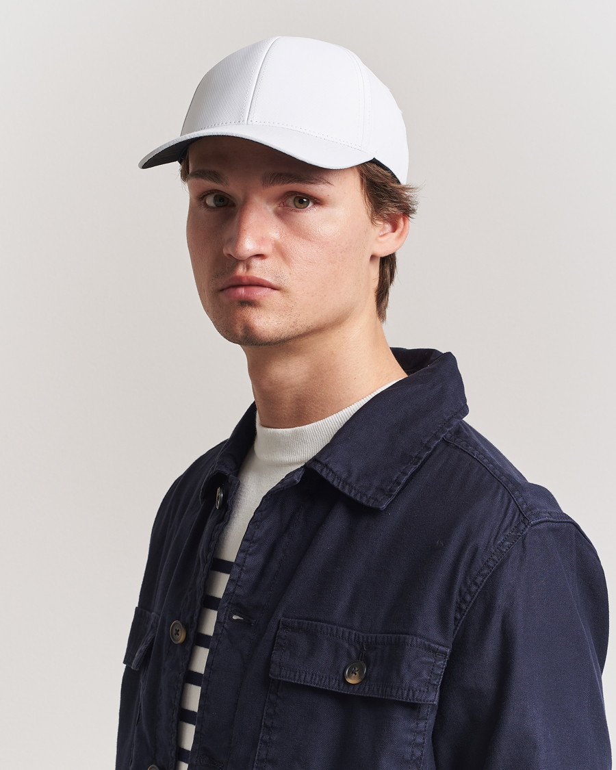 Hombres | Sombreros y gorras | Varsity Headwear | Active Tech Cap White