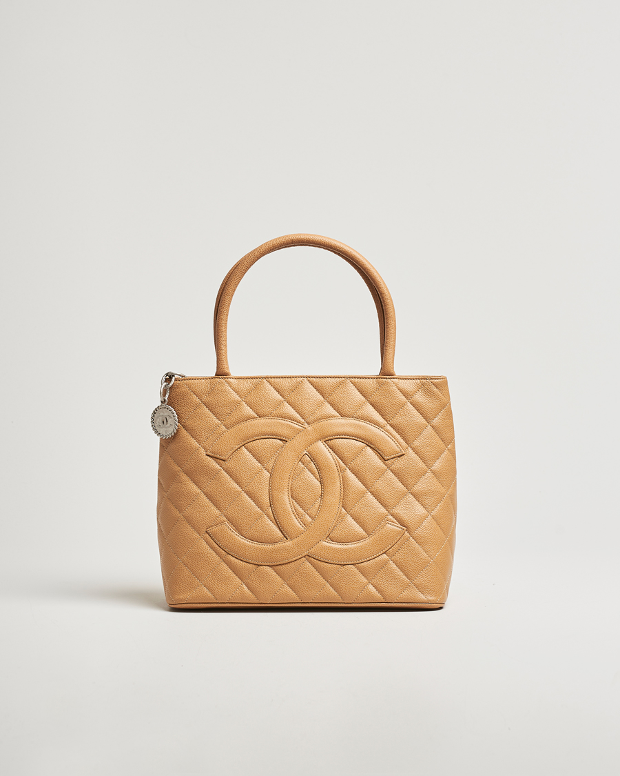 Hombres | Chanel Pre-Owned Medallion Tote Quilted Caviar Beige | Chanel Pre-Owned | Medallion Tote Quilted Caviar Beige