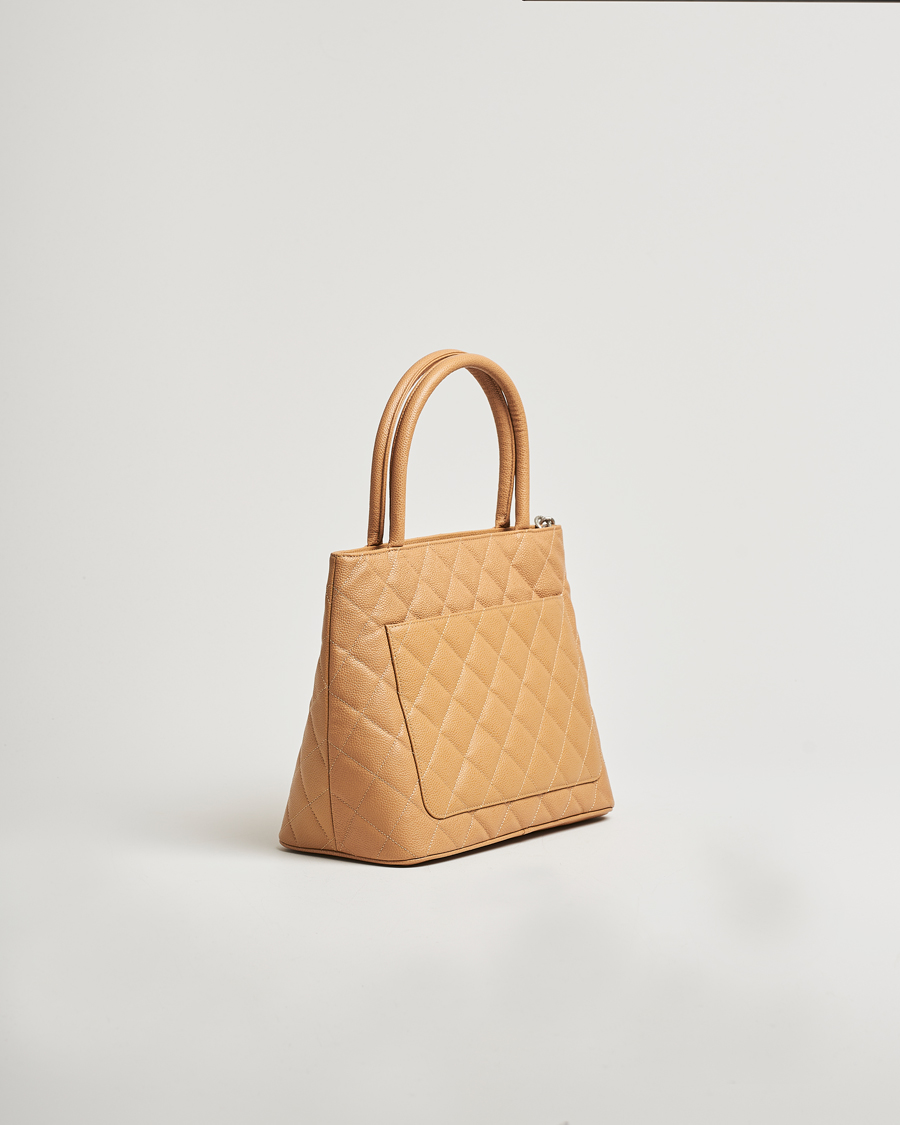 Hombres | Chanel Pre-Owned Medallion Tote Quilted Caviar Beige | Chanel Pre-Owned | Medallion Tote Quilted Caviar Beige