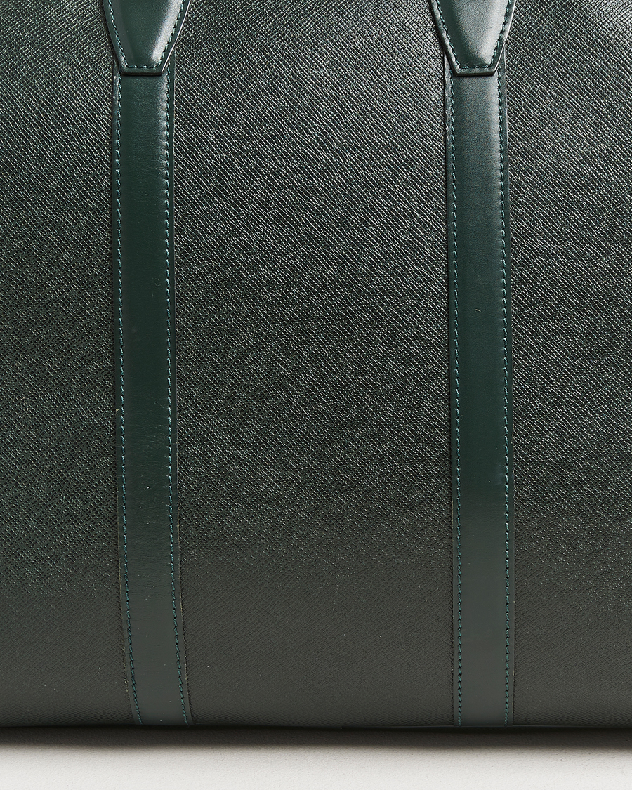 Hombres | Louis Vuitton Pre-Owned Taiga Kendall GM Weekend Bag Green | Louis Vuitton Pre-Owned | Taiga Kendall GM Weekend Bag Green