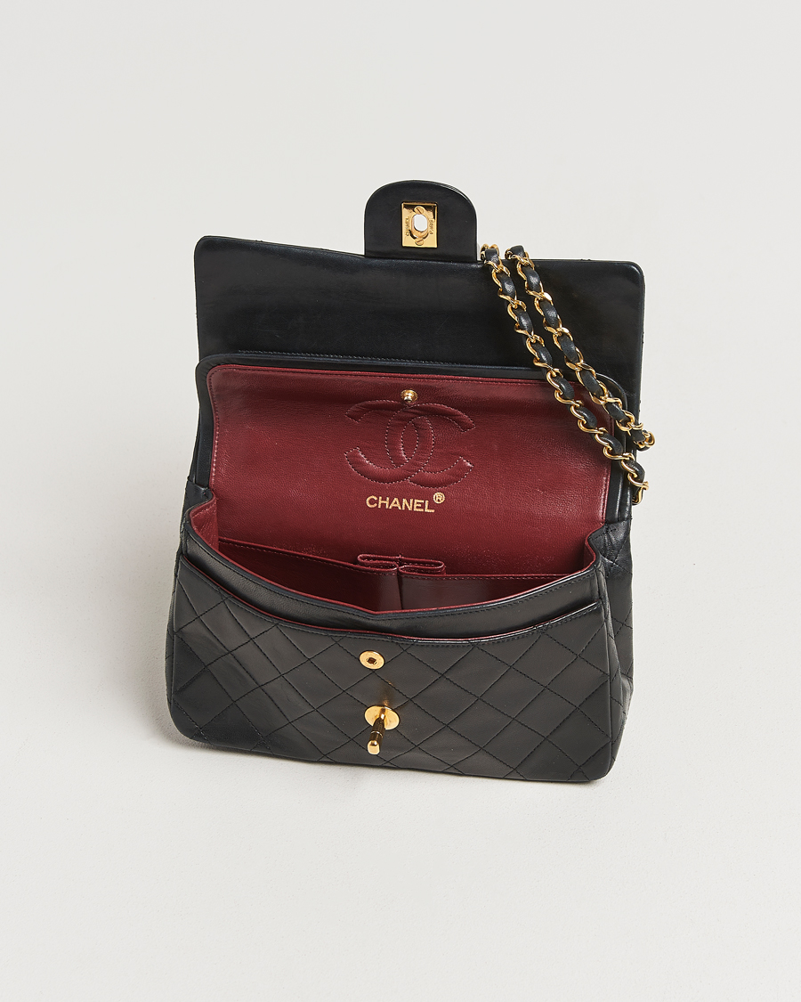 Hombres | Chanel Pre-Owned Classic Double Flap Small Lambskin Black | Chanel Pre-Owned | Classic Double Flap Small Lambskin Black