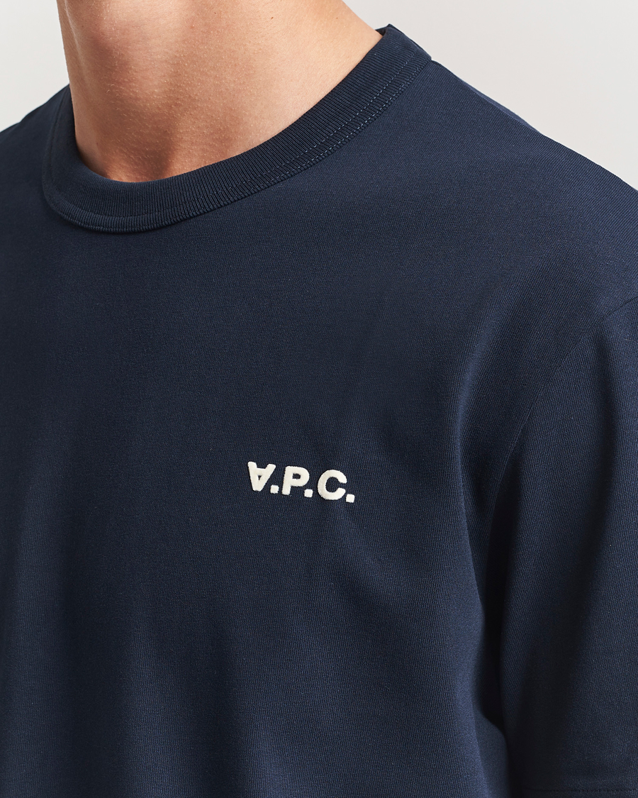 Hombres | Camisetas | A.P.C. | Boxy Fit Petit VPC T-Shirt Dark Navy/Ecru