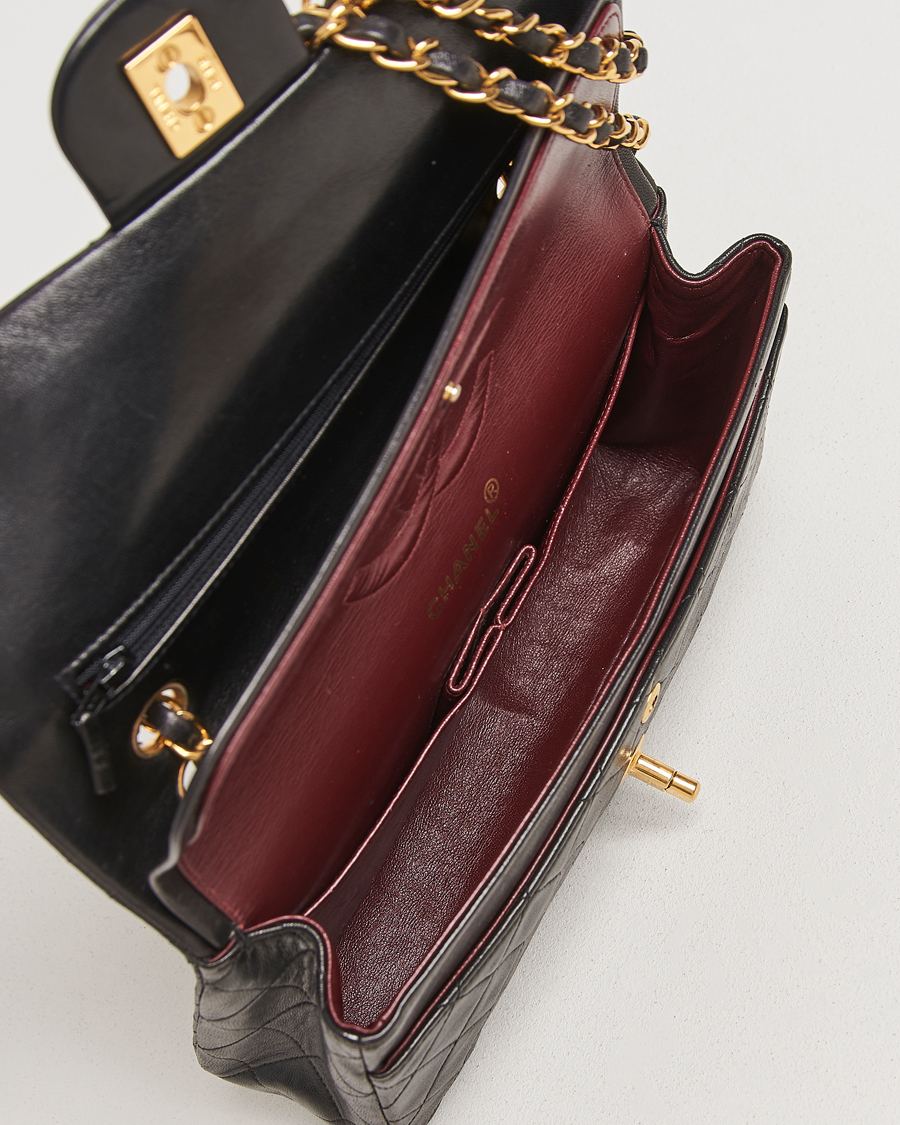 Hombres | Chanel Pre-Owned Classic Double Flap Medium Lambskin Black | Chanel Pre-Owned | Classic Double Flap Medium Lambskin Black