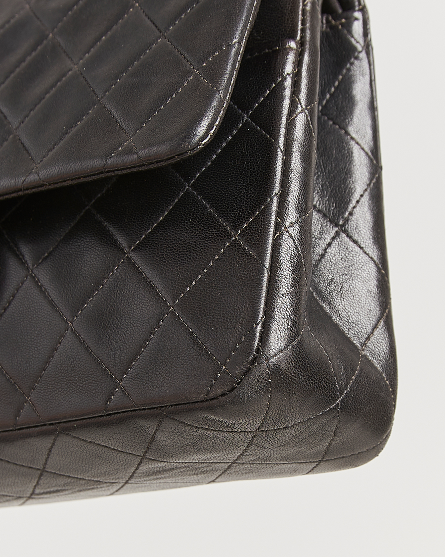 Hombres | Chanel Pre-Owned Classic Double Flap Medium Lambskin Black | Chanel Pre-Owned | Classic Double Flap Medium Lambskin Black