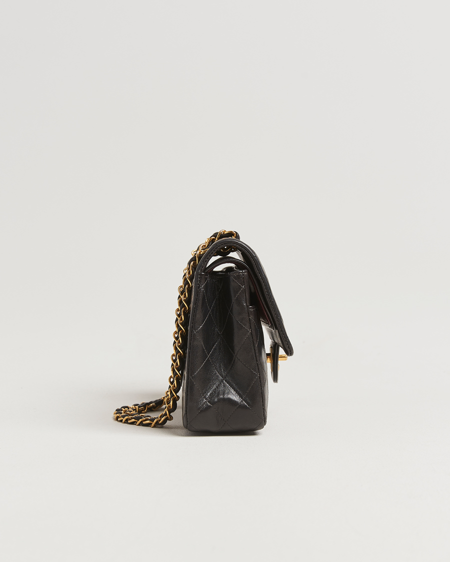 Hombres | Chanel Pre-Owned Classic Double Flap Medium Lambskin Black | Chanel Pre-Owned | Classic Double Flap Medium Lambskin Black