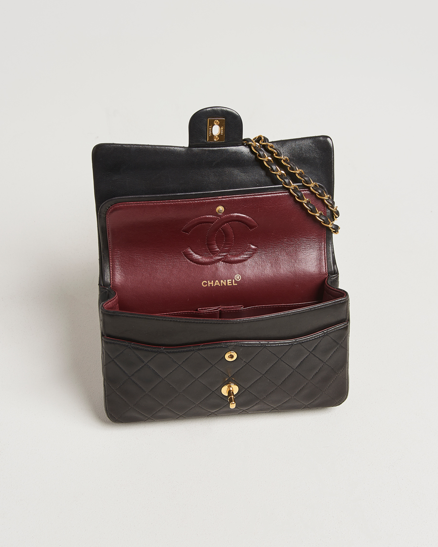 Hombres | Chanel Pre-Owned Classic Double Flap Medium Lambskin Black | Chanel Pre-Owned | Classic Double Flap Medium Lambskin Black