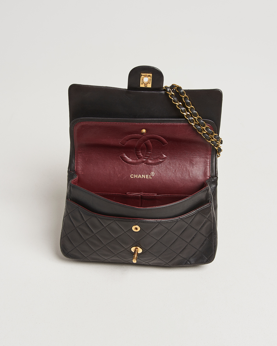 Hombres | Chanel Pre-Owned Classic Double Flap Medium Lambskin Black | Chanel Pre-Owned | Classic Double Flap Medium Lambskin Black