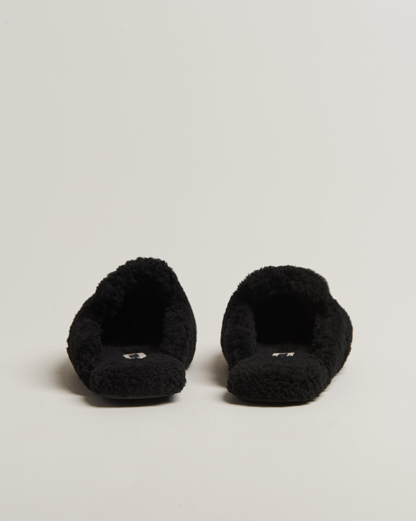 Hombres | Sandalias y chanclas | Tekla | Lambswool Shearling Slippers Black