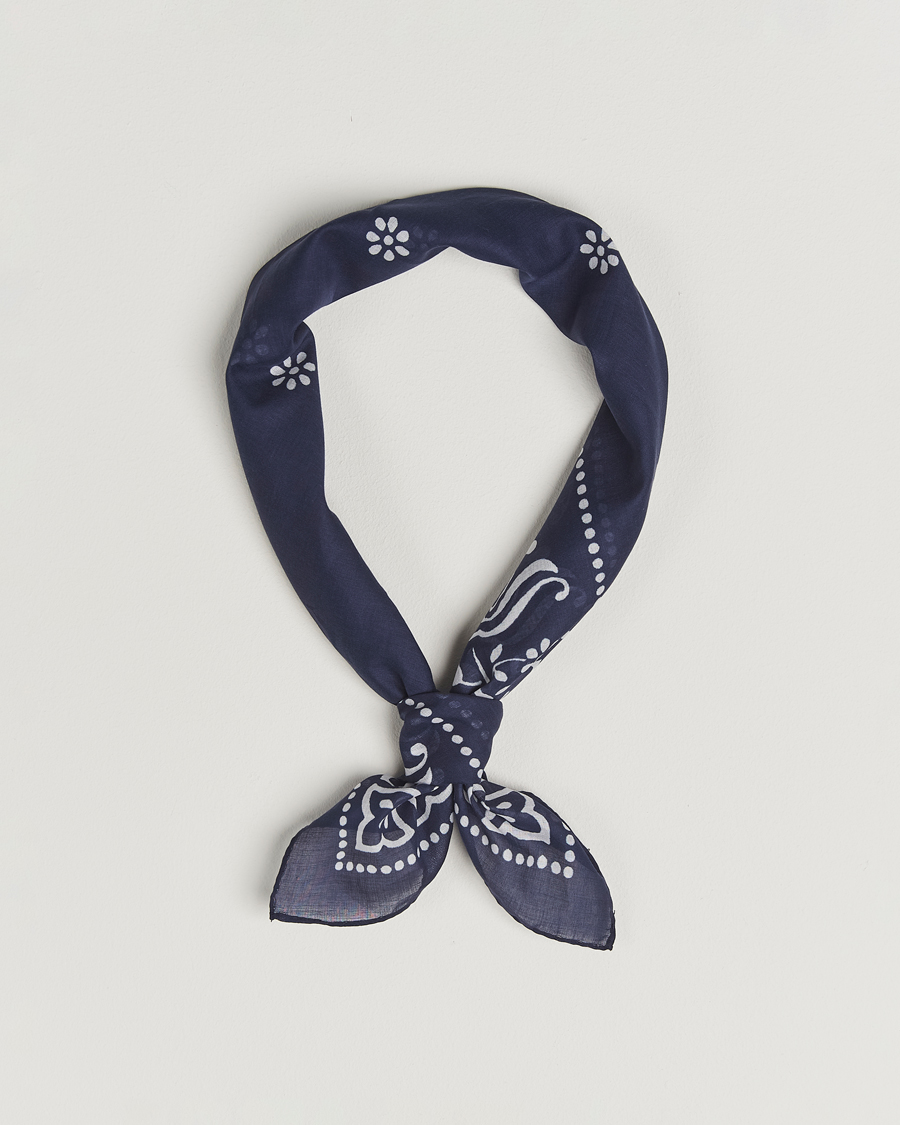 Hombres | Bufandas elegantes | Amanda Christensen | Cotton Voilé Printed Flower Bandana Navy