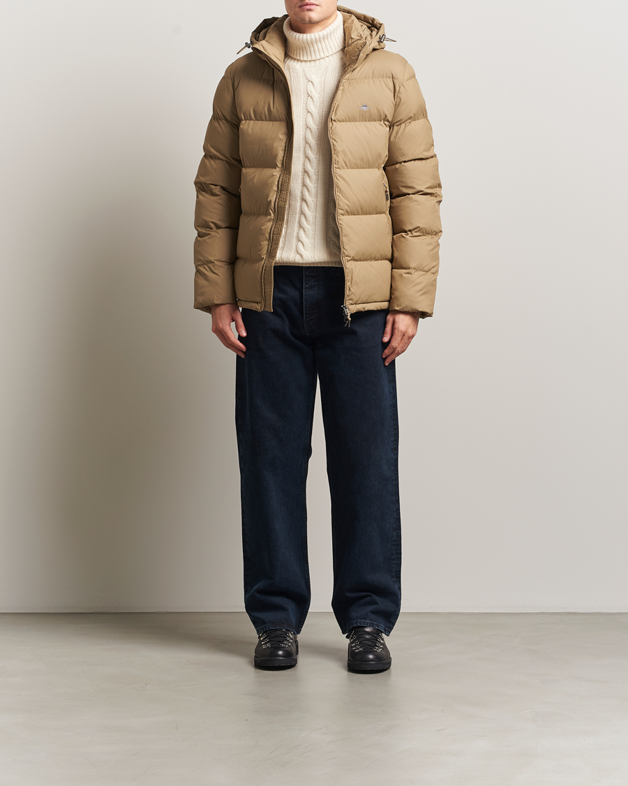 Hombres | Abrigos y chaquetas | GANT | The Active Cloud Down Jacket Light Taupe