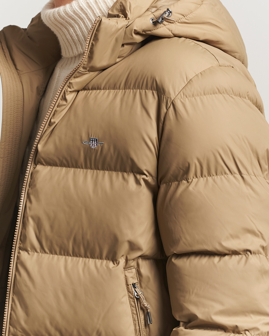 Hombres | Abrigos y chaquetas | GANT | The Active Cloud Down Jacket Light Taupe