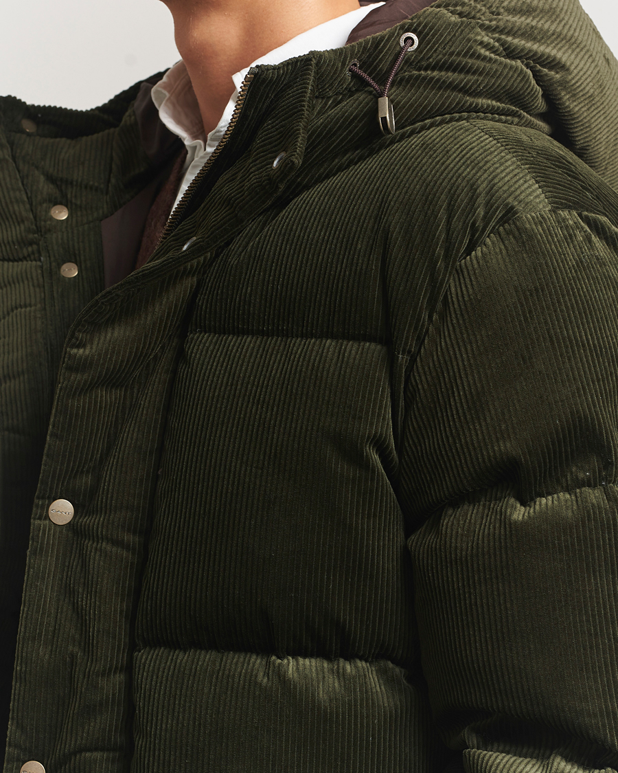 Hombres | Abrigos y chaquetas | GANT | Corduroy Down Hooded Puffer Jacket Green Lagoon
