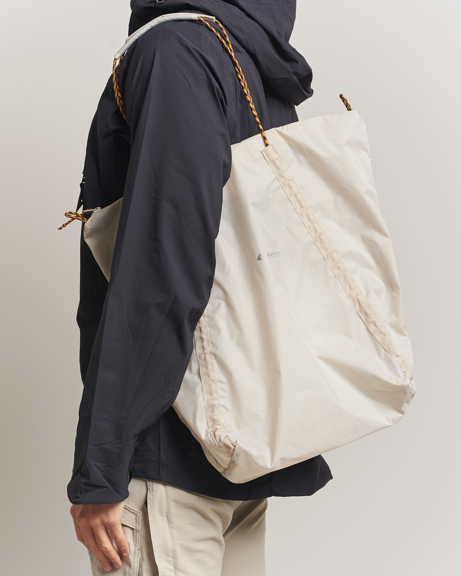 Hombres | Bolsos | Klättermusen | Gebo 23L Lightweight Totebag Putty Grey
