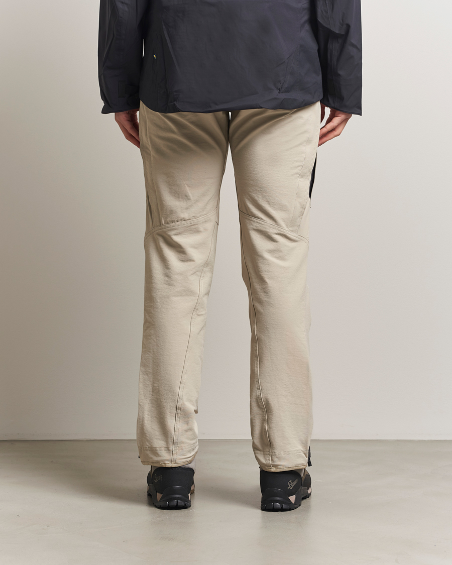 Hombres | Pantalones | Klättermusen | Gere 3.0 Stretch Pants Fossil Tan