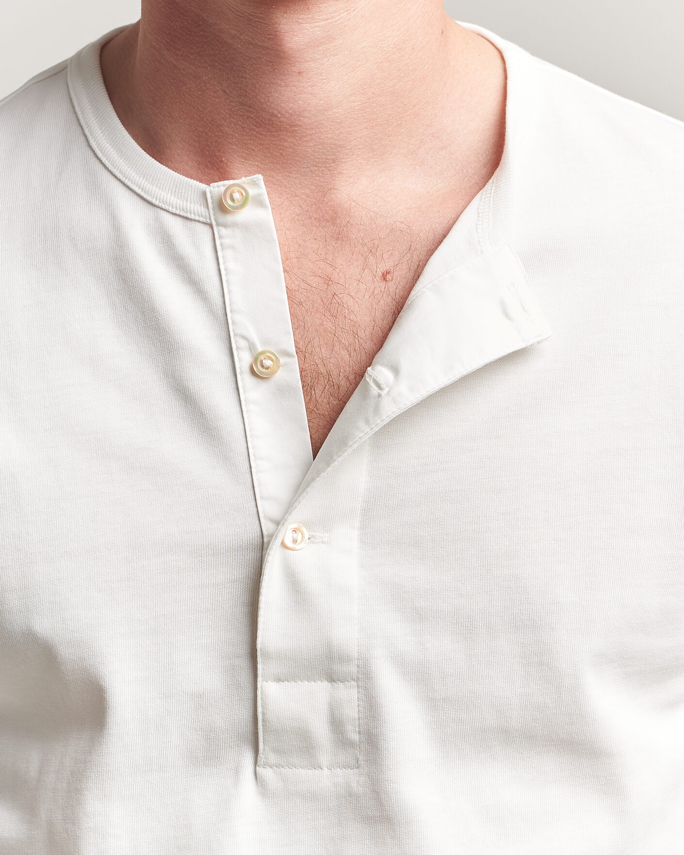 Hombres | Camisetas | Merz b. Schwanen | Classic Fit Sturdy Organic Cotton Henley White
