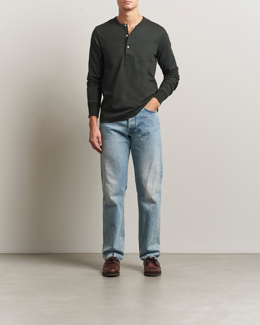 Hombres | Jerséis y prendas de punto | Merz b. Schwanen | Classic Fit Sturdy Organic Cotton Henley Forest Green