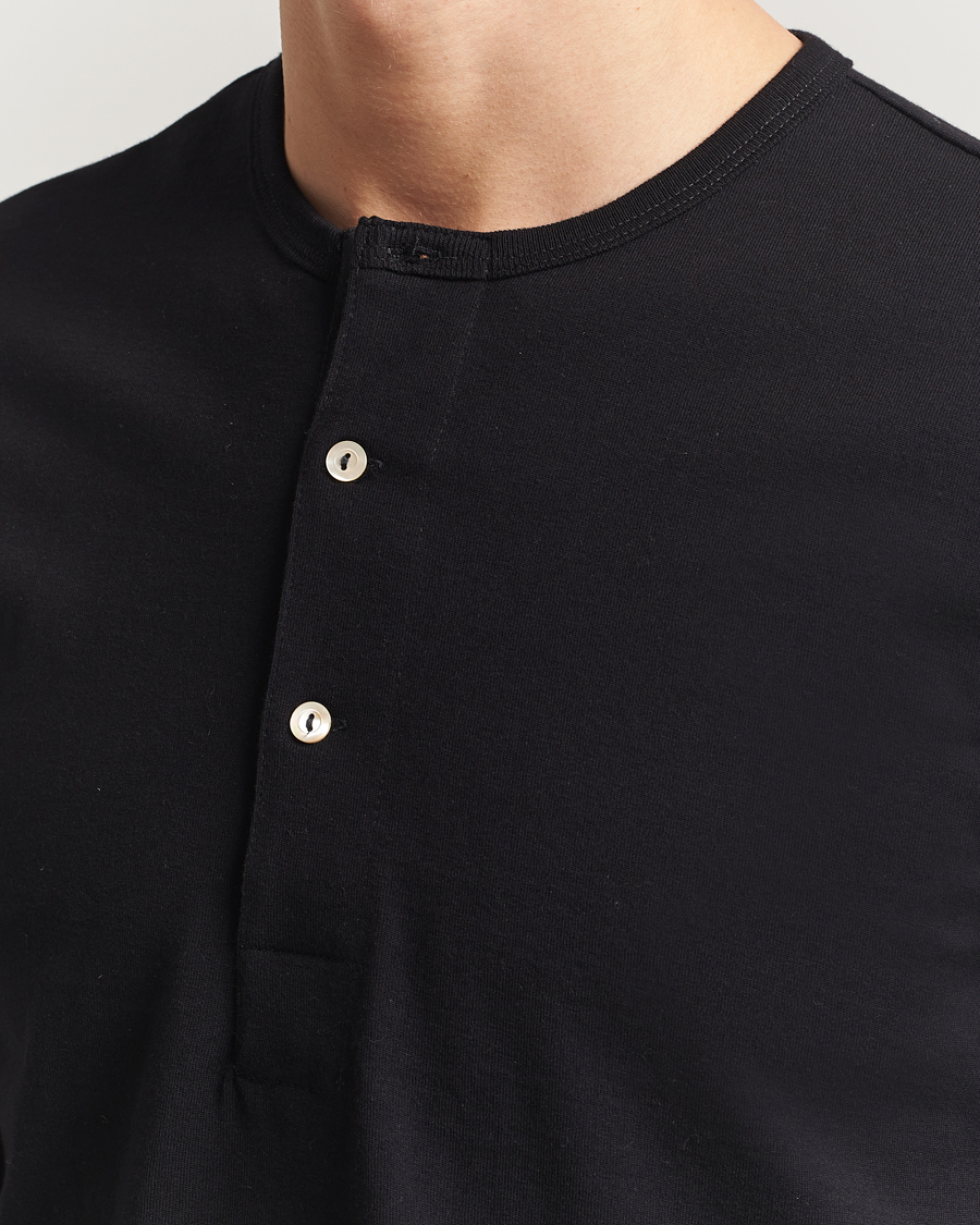 Hombres | Jerséis y prendas de punto | Merz b. Schwanen | Classic Fit Sturdy Organic Cotton Henley Black