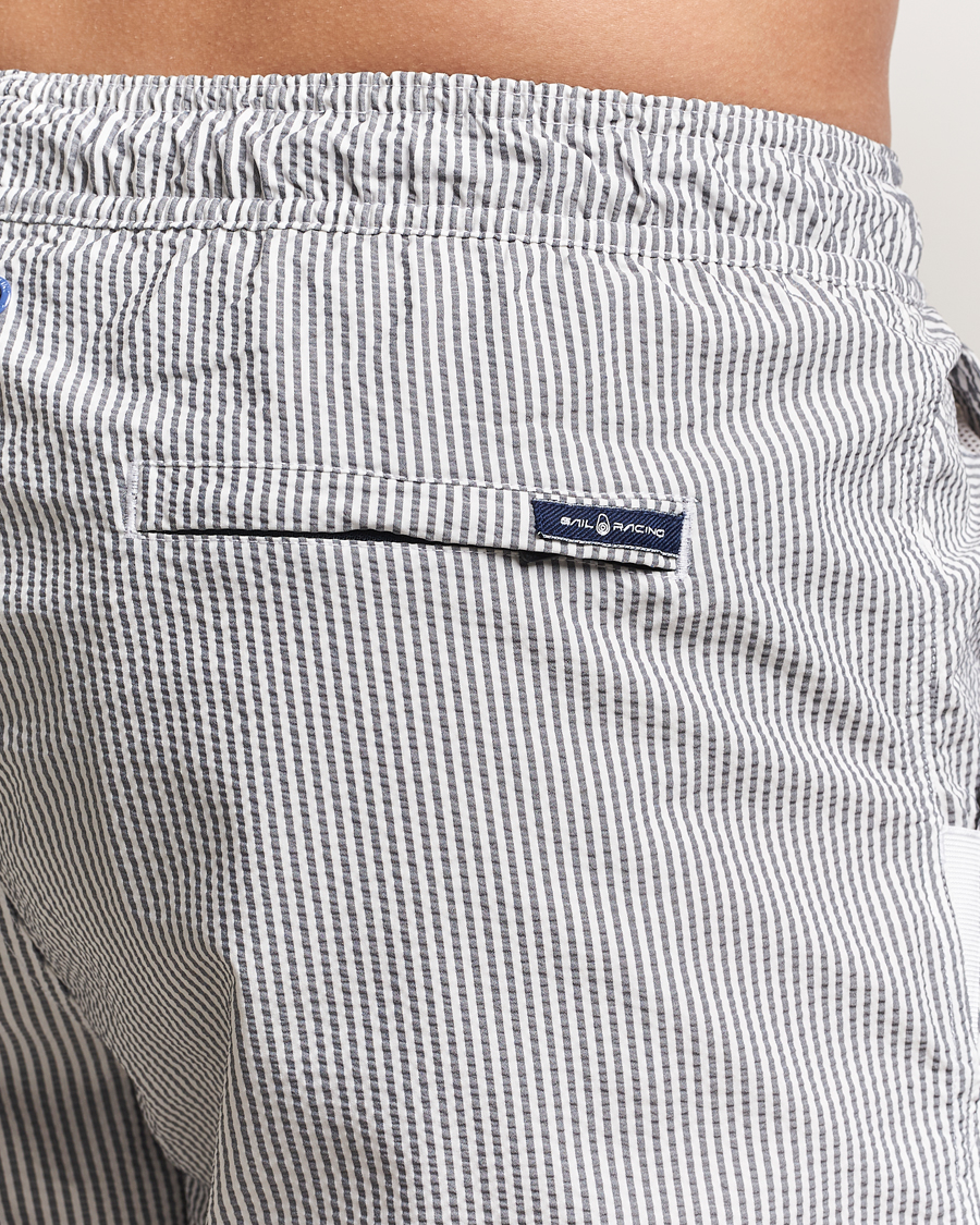 Hombres | Bañadores | Sail Racing | Tornado Striped Swimshorts Navy/White