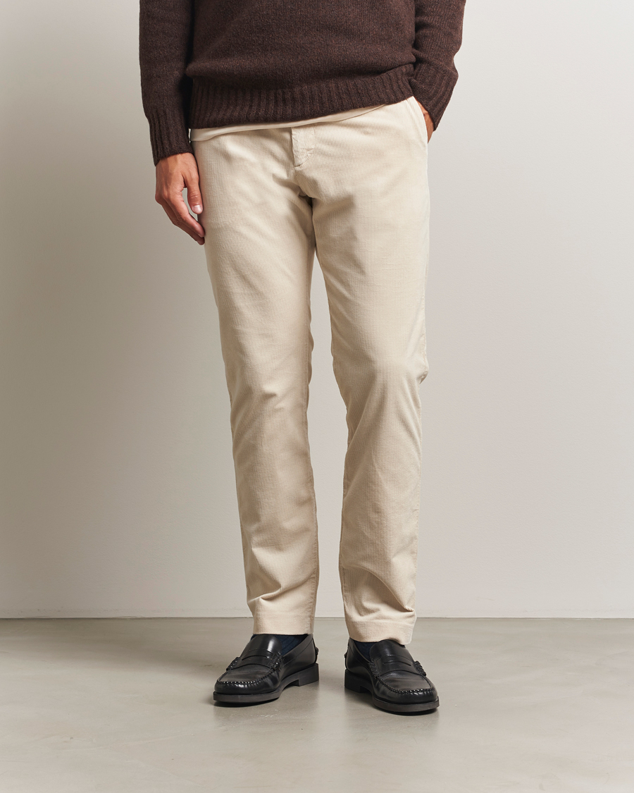 Hombres | Pantalones | NN07 | Theo Regular Fit Corduroy Chinos Ivory