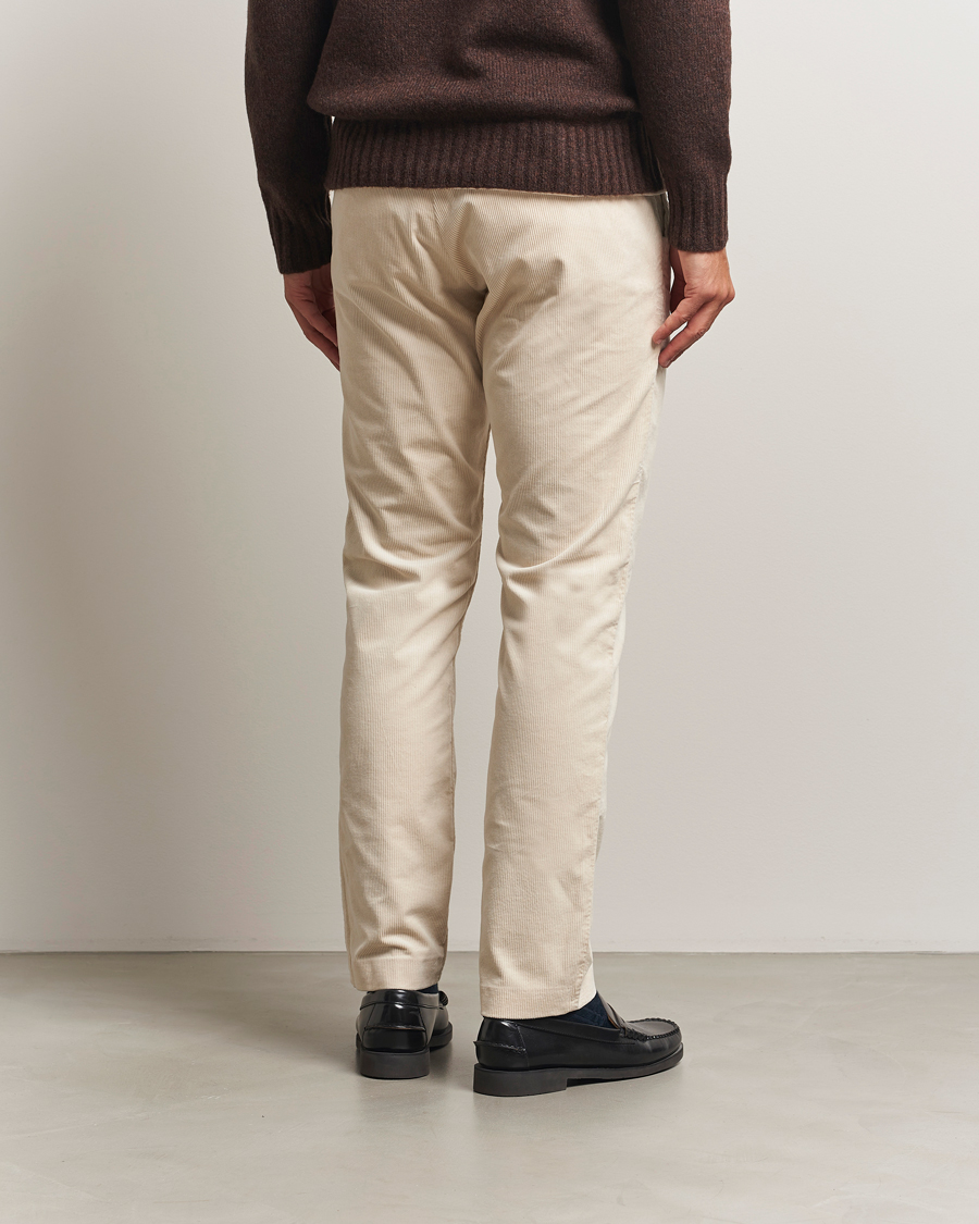 Hombres | Pantalones | NN07 | Theo Regular Fit Corduroy Chinos Ivory