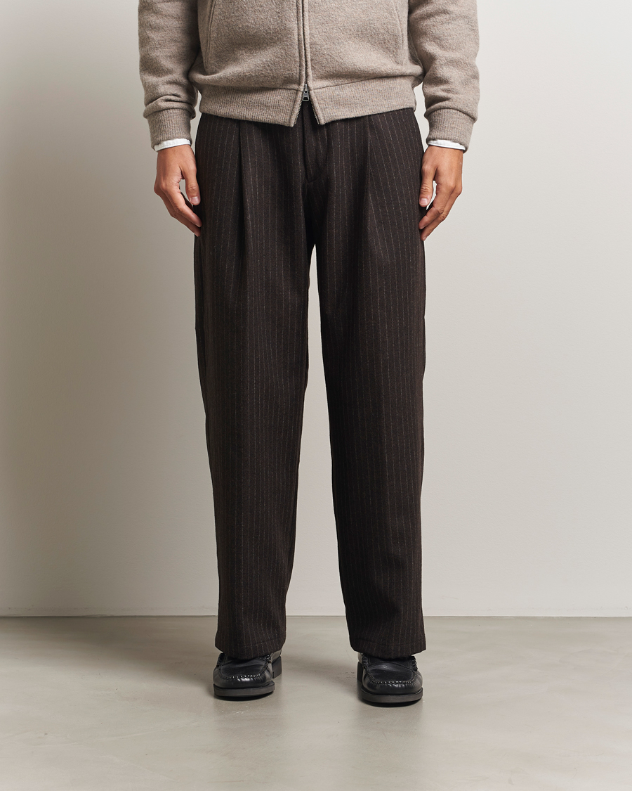 Hombres | Pantalones | NN07 | Kay Wool Pleated Pinstriped Trousers Brown