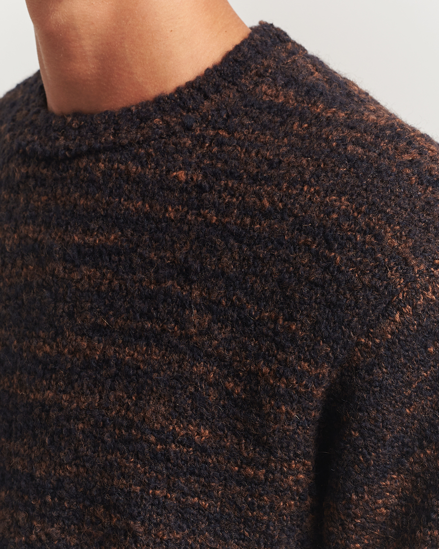 Hombres | Jerséis y prendas de punto | Nudie Jeans | Gurra Bouclé Knitted Sweater Black/Brown