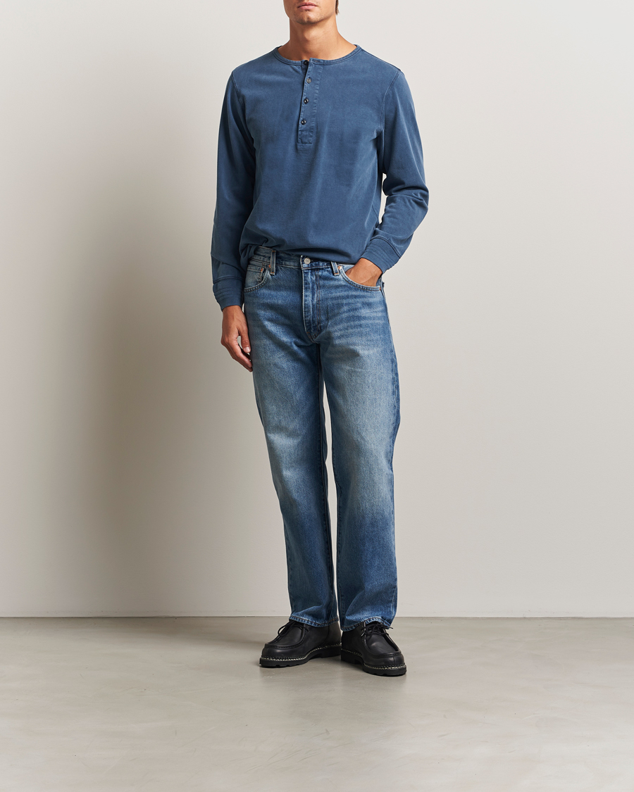 Hombres | Jerséis y prendas de punto | Nudie Jeans | Long Sleeved Henley Washed Blue