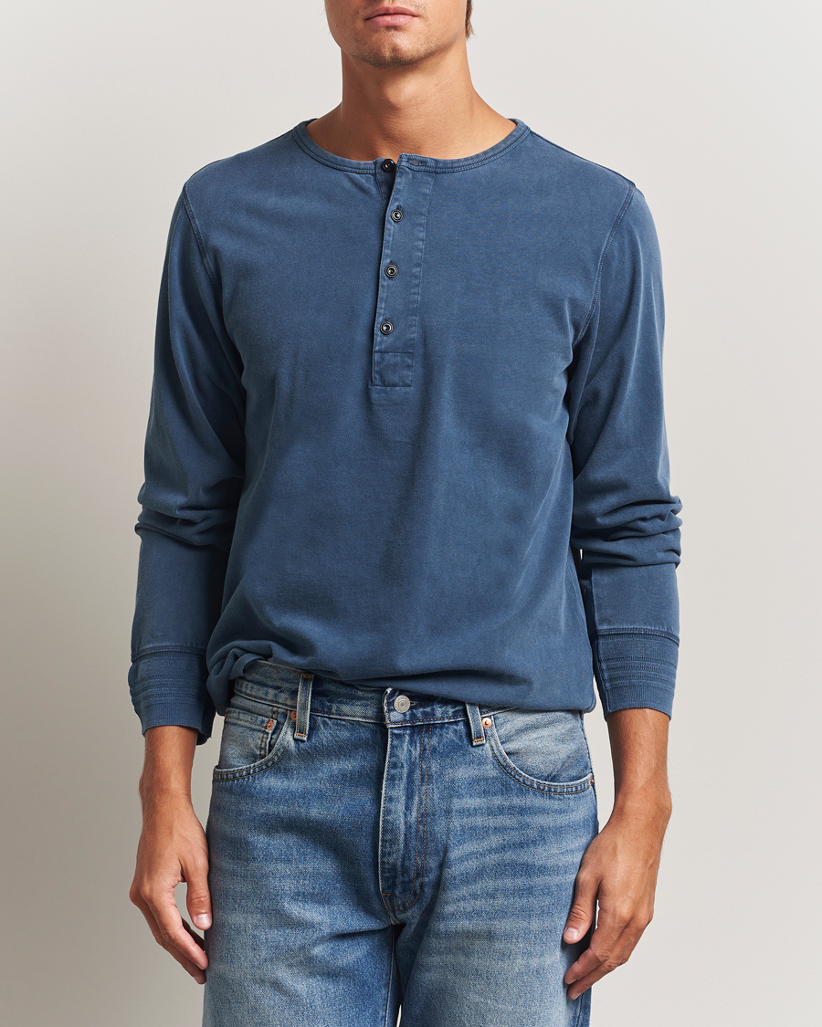 Hombres | Jerséis y prendas de punto | Nudie Jeans | Long Sleeved Henley Washed Blue