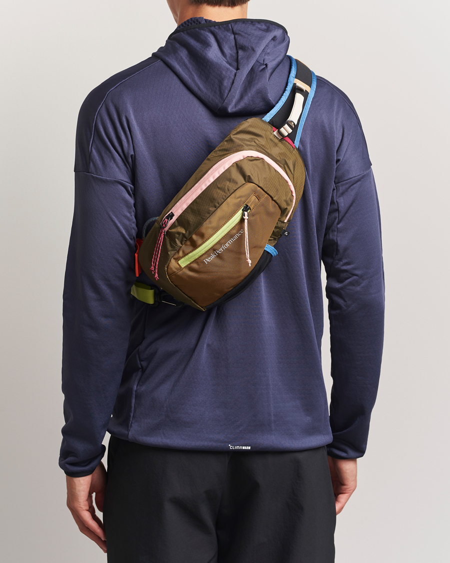 Hombres | Peak Performance Outdoor Slingbag Meadow Moss | Peak Performance | Outdoor Slingbag Meadow Moss
