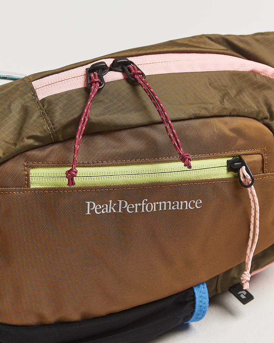 Hombres | Peak Performance Outdoor Slingbag Meadow Moss | Peak Performance | Outdoor Slingbag Meadow Moss
