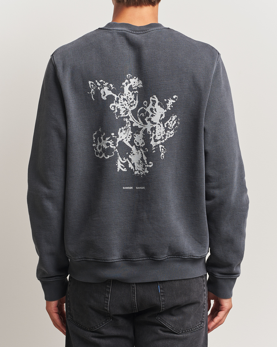 Hombres | Jerséis y prendas de punto | Samsøe Samsøe | Phil Printed Crew Neck Sweatshirt Washed Black