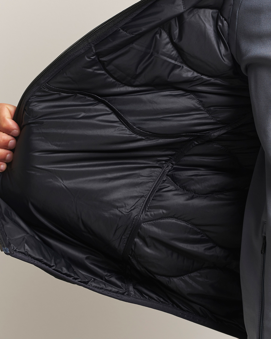 Hombres | Chalecos | Peak Performance | Helium Down Vest Black