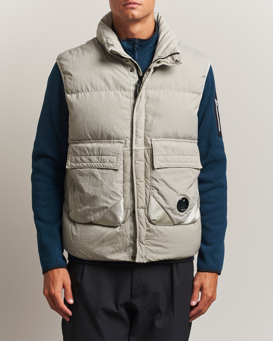 Hombres | Chalecos | C.P. Company | Eco Chrome Mixed Down Vest Light Grey