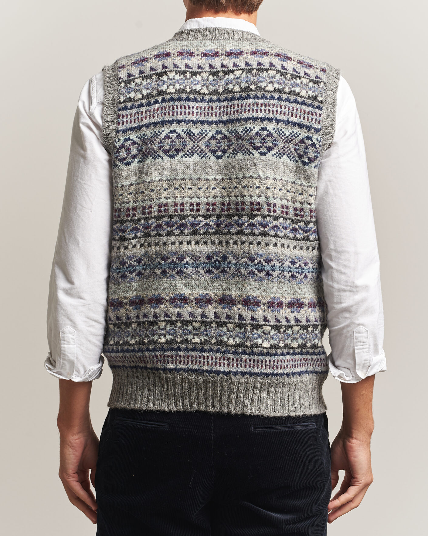Hombres | Jerséis y prendas de punto | Jamieson's of Shetland | Jamiesons Of Shetland All Over Fair Isle Slipover Light Grey