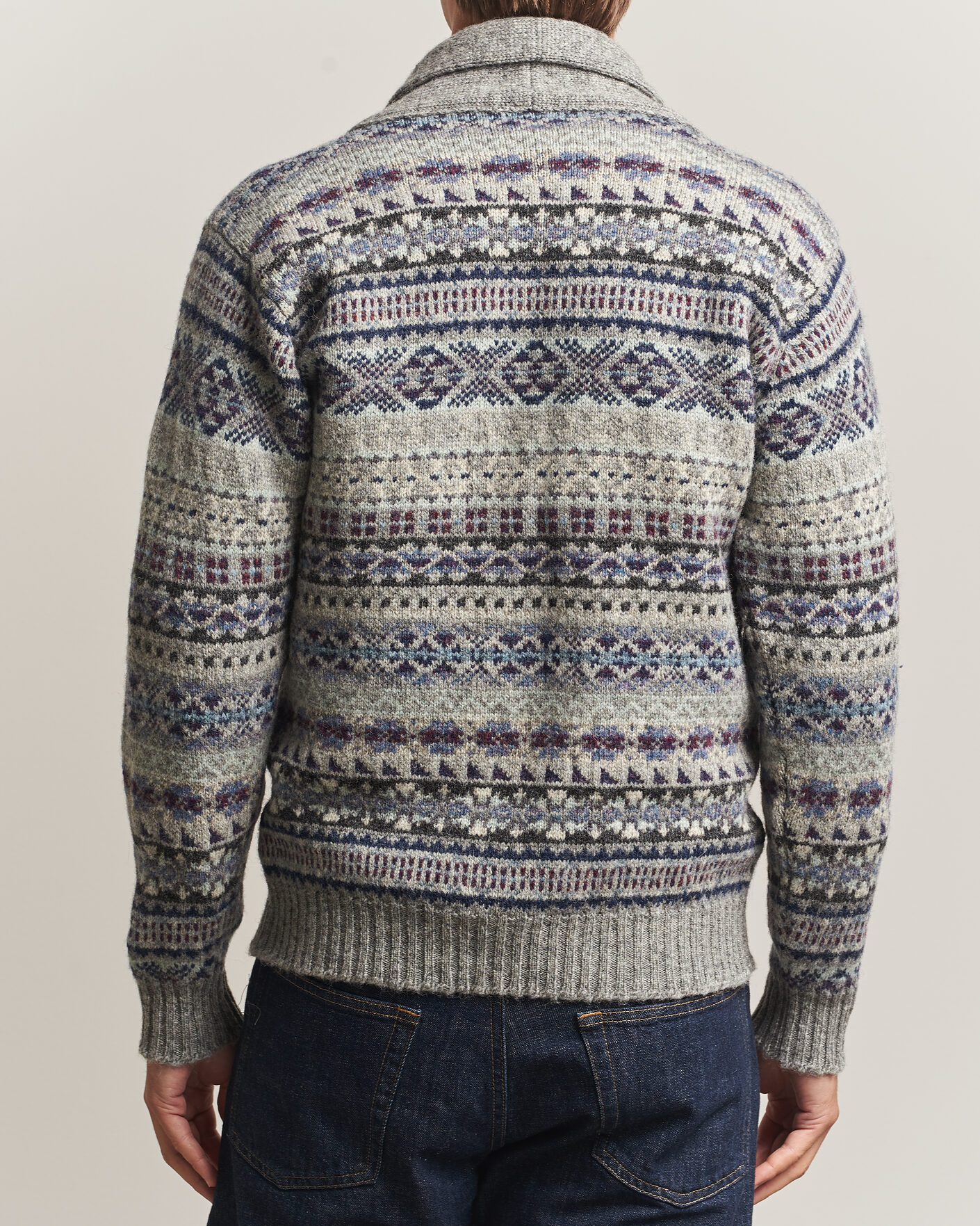 Hombres | Jerséis y prendas de punto | Jamieson's of Shetland | Jamiesons Of Shetland All Over Fair Isle Shawl Collar Cardigan Grey