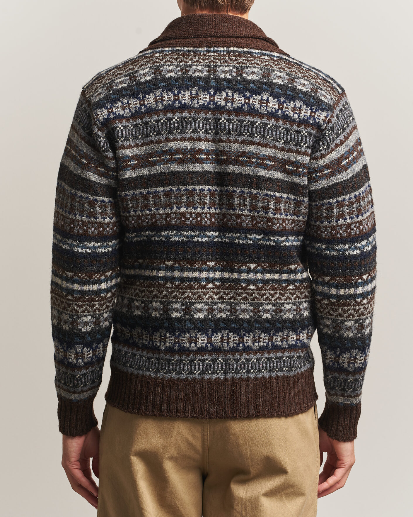 Hombres | Jerséis y prendas de punto | Jamieson's of Shetland | Jamiesons Of Shetland All Over Fair Isle Shawl Collar Cardigan Brown