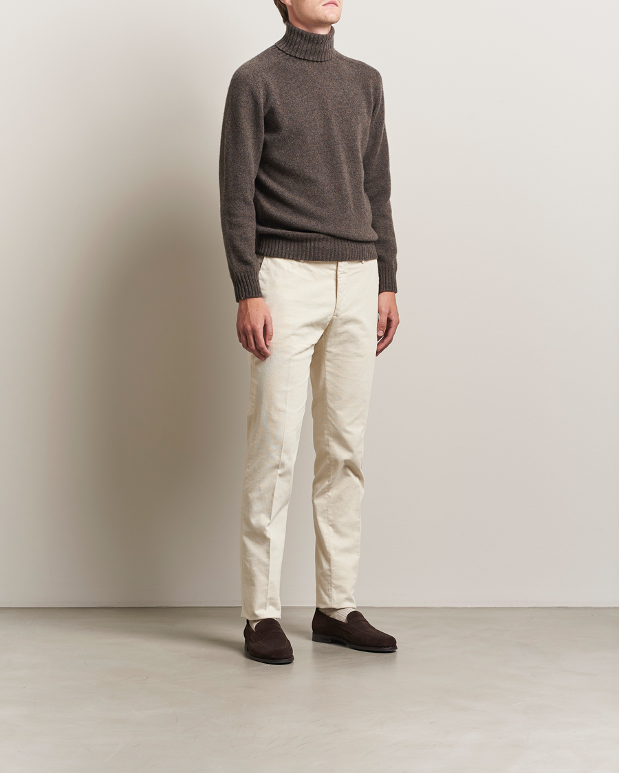 Hombres | Pantalones | Incotex | Slim Fit Baby Corduroy Trousers Off White