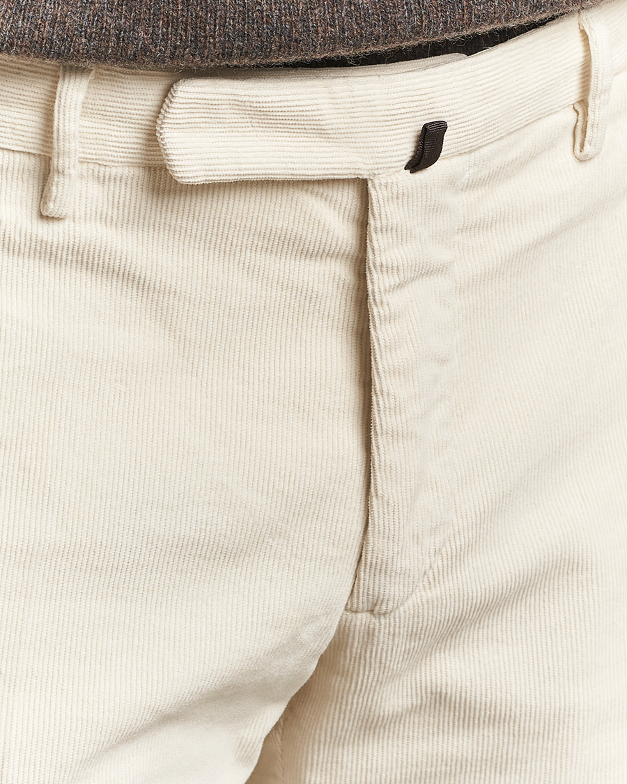 Hombres | Pantalones | Incotex | Slim Fit Baby Corduroy Trousers Off White