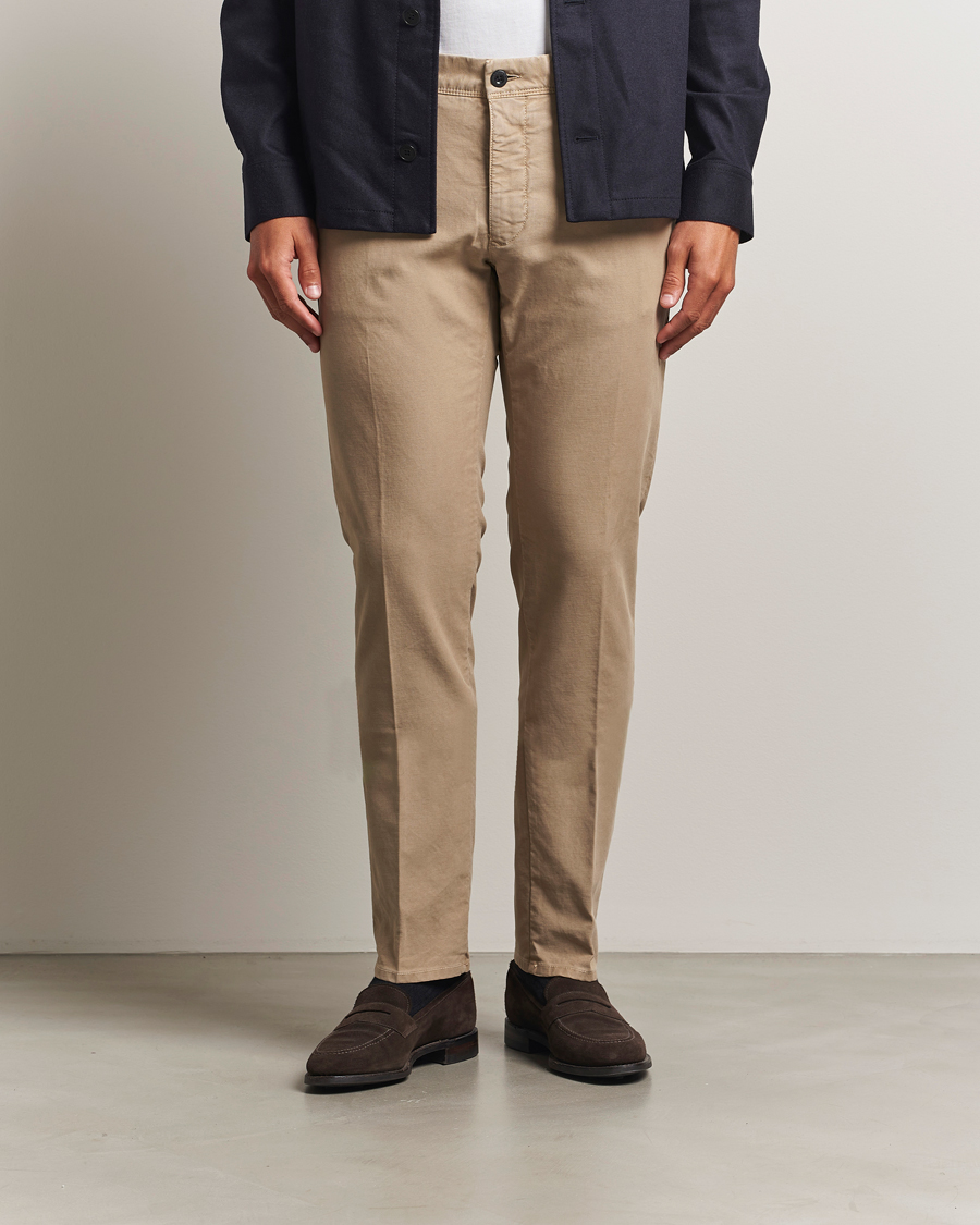 Hombres | Pantalones | Incotex | Slim Fit Garment Dyed Slacks Beige