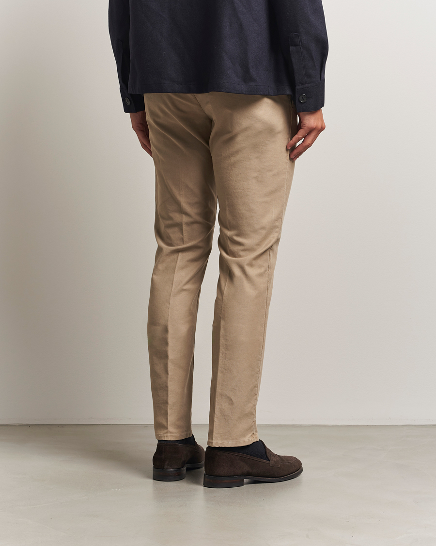 Hombres | Pantalones | Incotex | Slim Fit Garment Dyed Slacks Beige