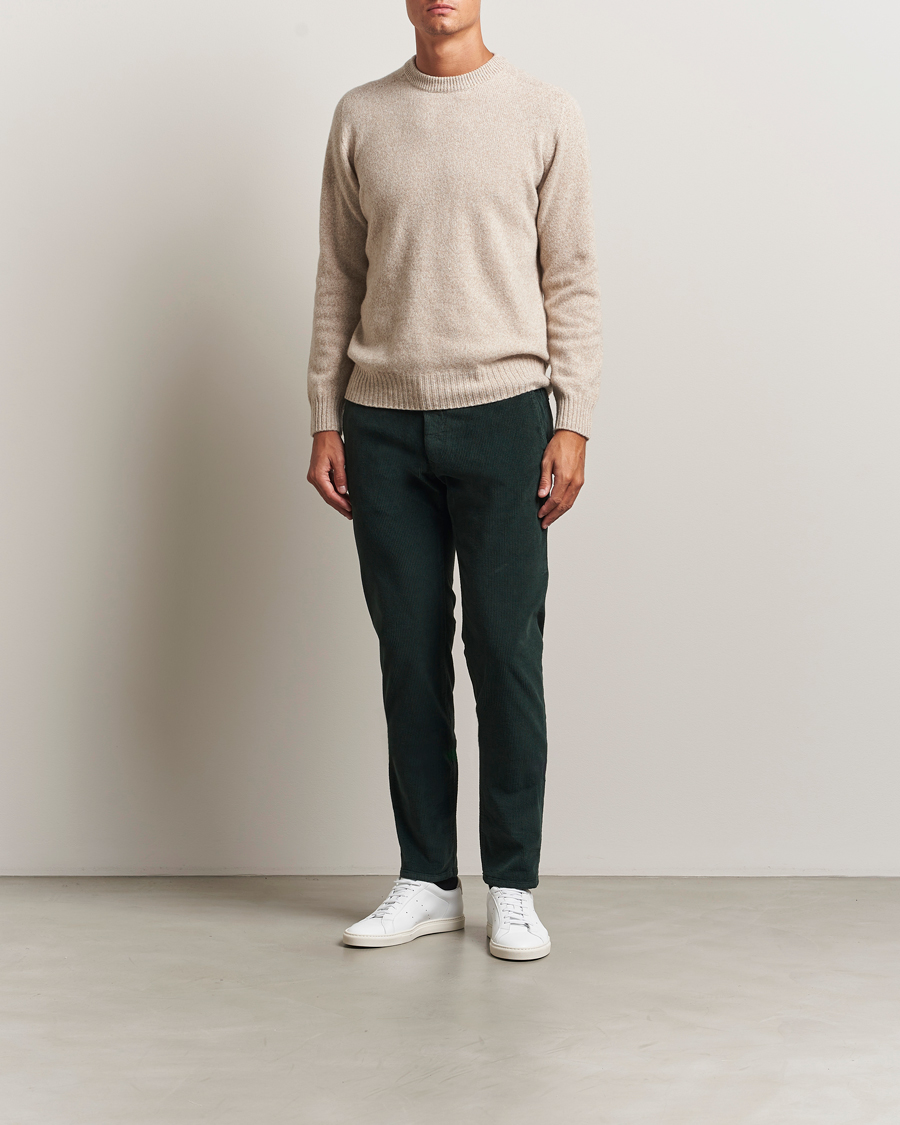 Hombres | Pantalones | Incotex | Slim Fit Leisure Cord Slacks Dark Green