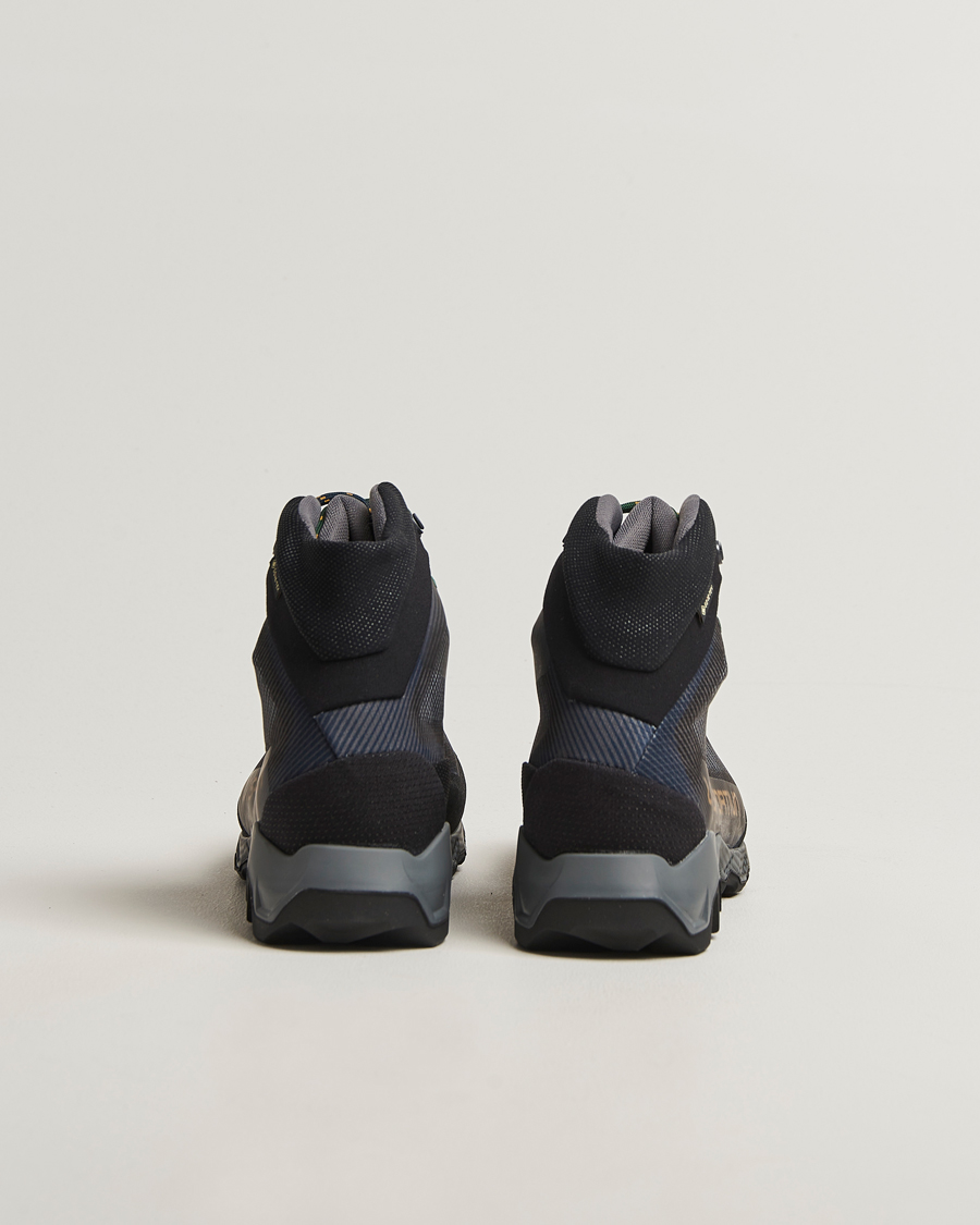Hombres | Botas | La Sportiva | Aequilibrium GTX Hiking Boots Carbon/Jungle