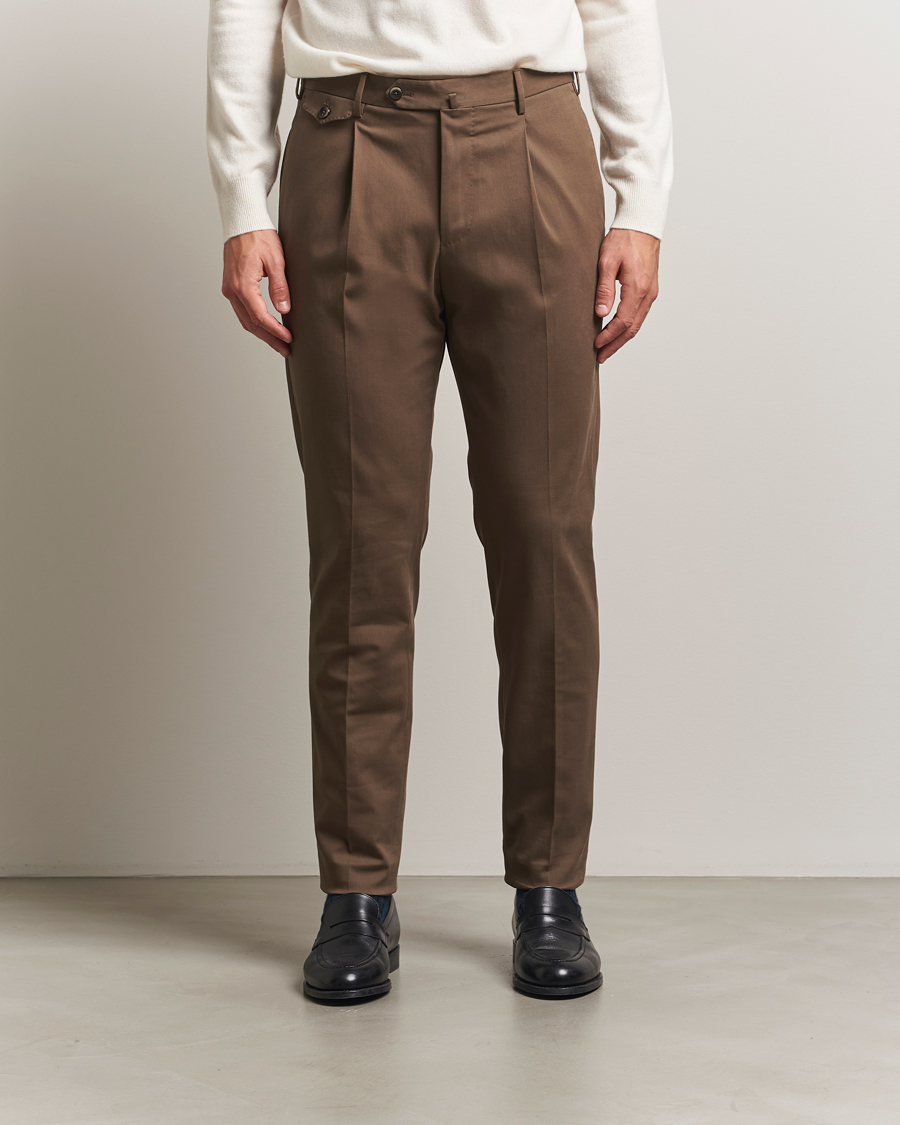 Hombres | Pantalones | PT01 | Slim Fit Pleated Cotton/Cashmere Trousers Dark Brown
