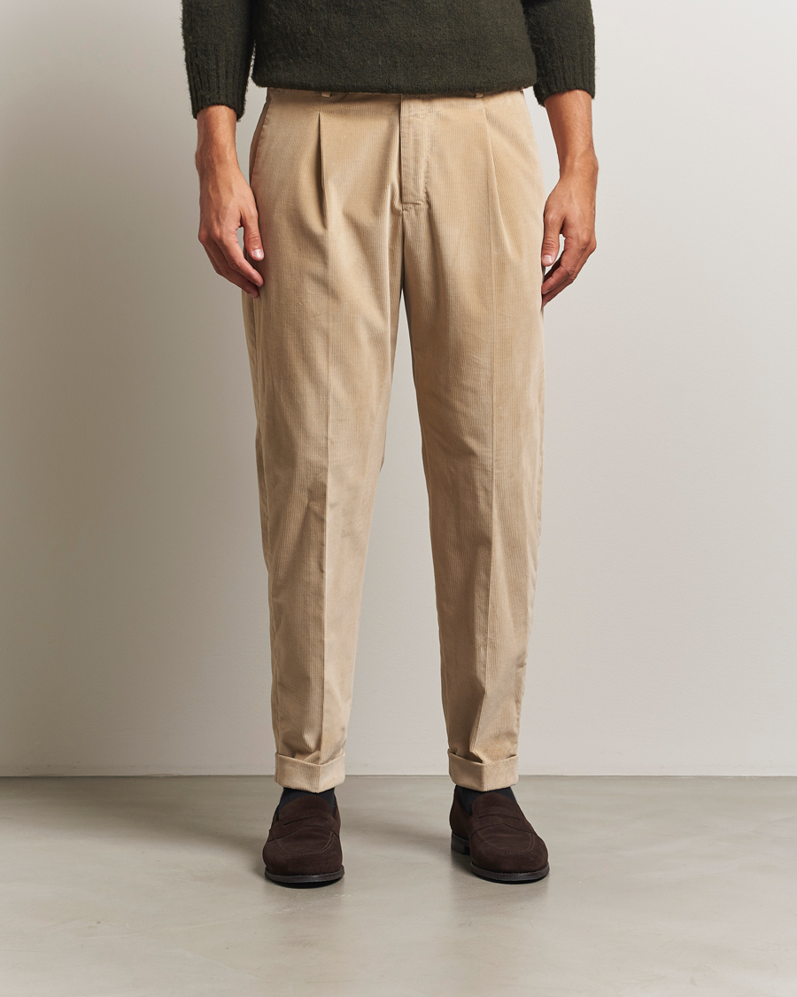 Hombres | Pantalones | PT01 | Slim Fit Pleated Corduroy Trousers Light Beige