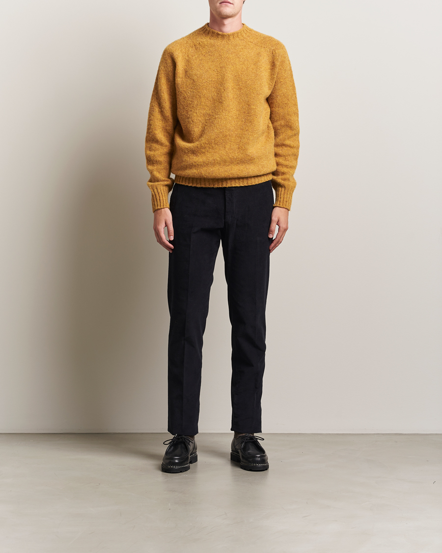 Hombres | Jerséis y prendas de punto | Sunspel | Brushed Shetland Crew Neck Saffron