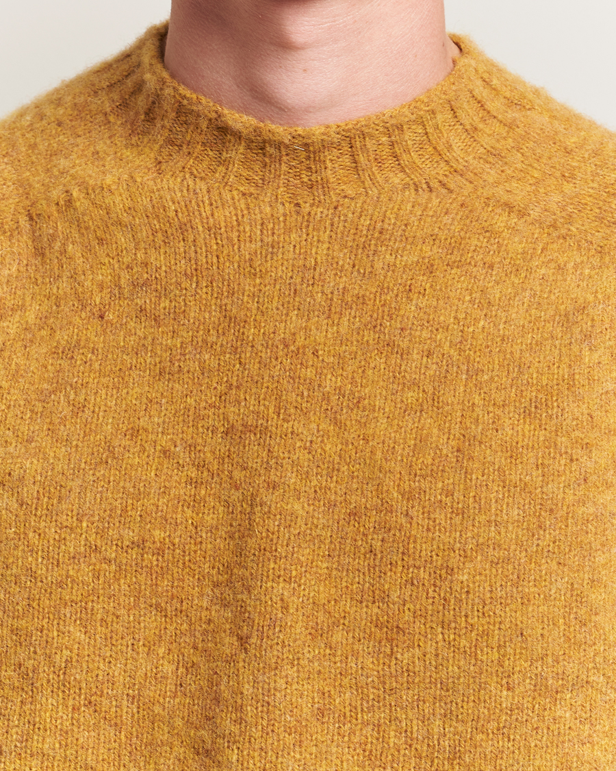 Hombres | Jerséis y prendas de punto | Sunspel | Brushed Shetland Crew Neck Saffron